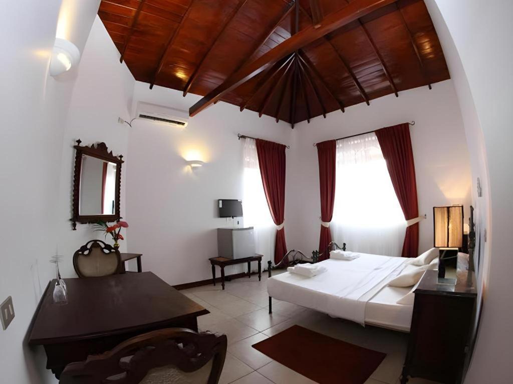 The Mgs Hotel Elpitiya  Extérieur photo