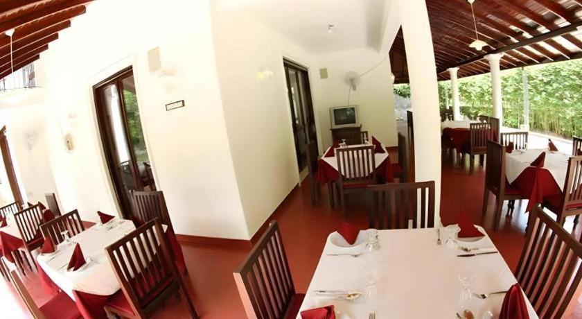 The Mgs Hotel Elpitiya  Extérieur photo