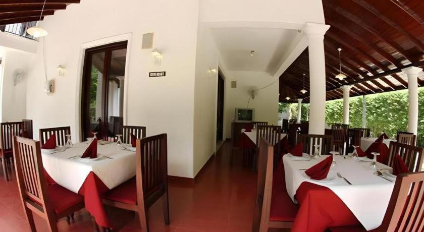 The Mgs Hotel Elpitiya  Extérieur photo