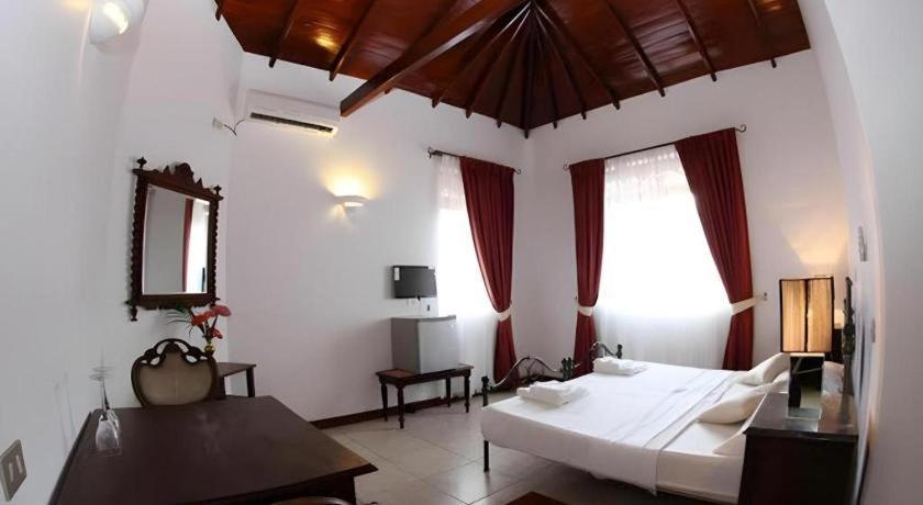The Mgs Hotel Elpitiya  Extérieur photo