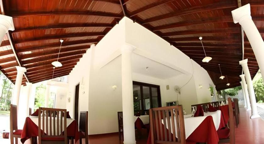The Mgs Hotel Elpitiya  Extérieur photo