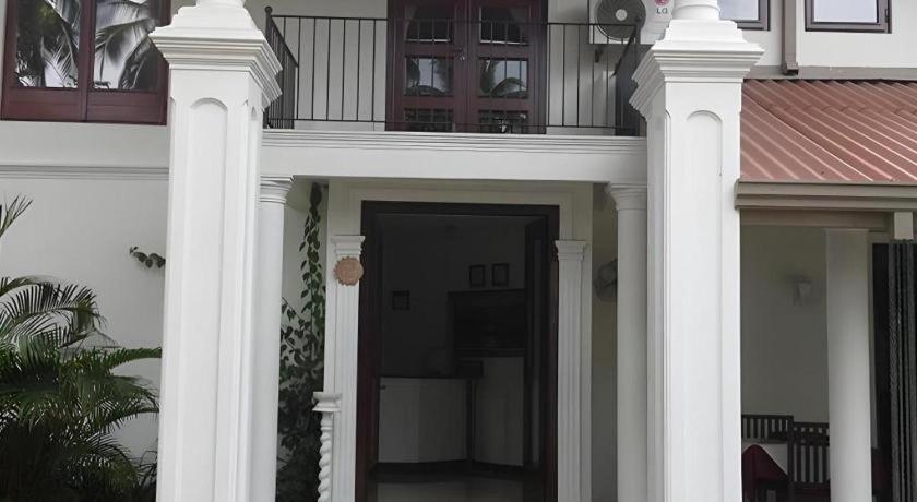 The Mgs Hotel Elpitiya  Extérieur photo
