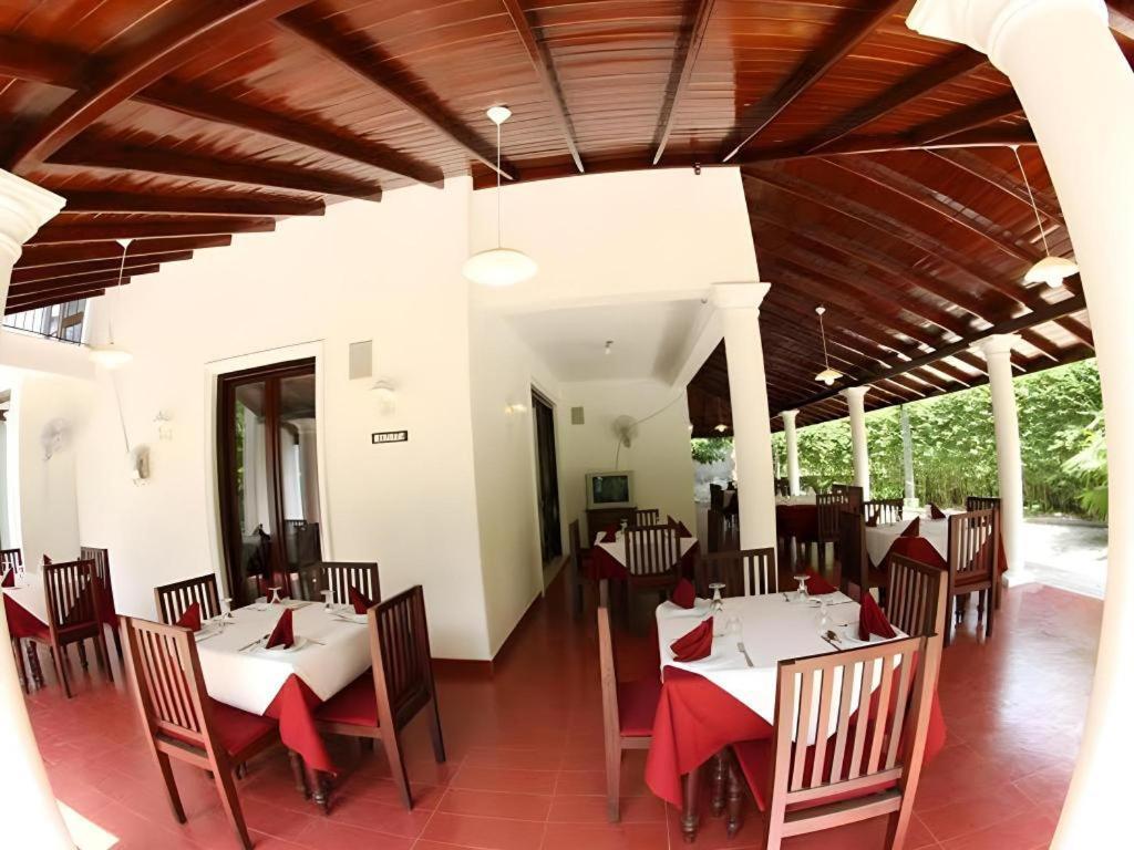 The Mgs Hotel Elpitiya  Extérieur photo